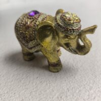 Viiruki hoidik kulne elevant(kipsiline) (peenike viiruk)pikkus 8.5cm , kõrgus 5,5cm, laius 4cm
