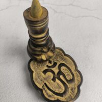 Viiruki alus koonus viirukile puidust OM (back flow)kõrgus 13cm, pikkus 14,5cm, laius 9,7cm