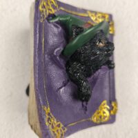 Laua kaunistus raamat kass kõrgus 9cm ja laius 7cm